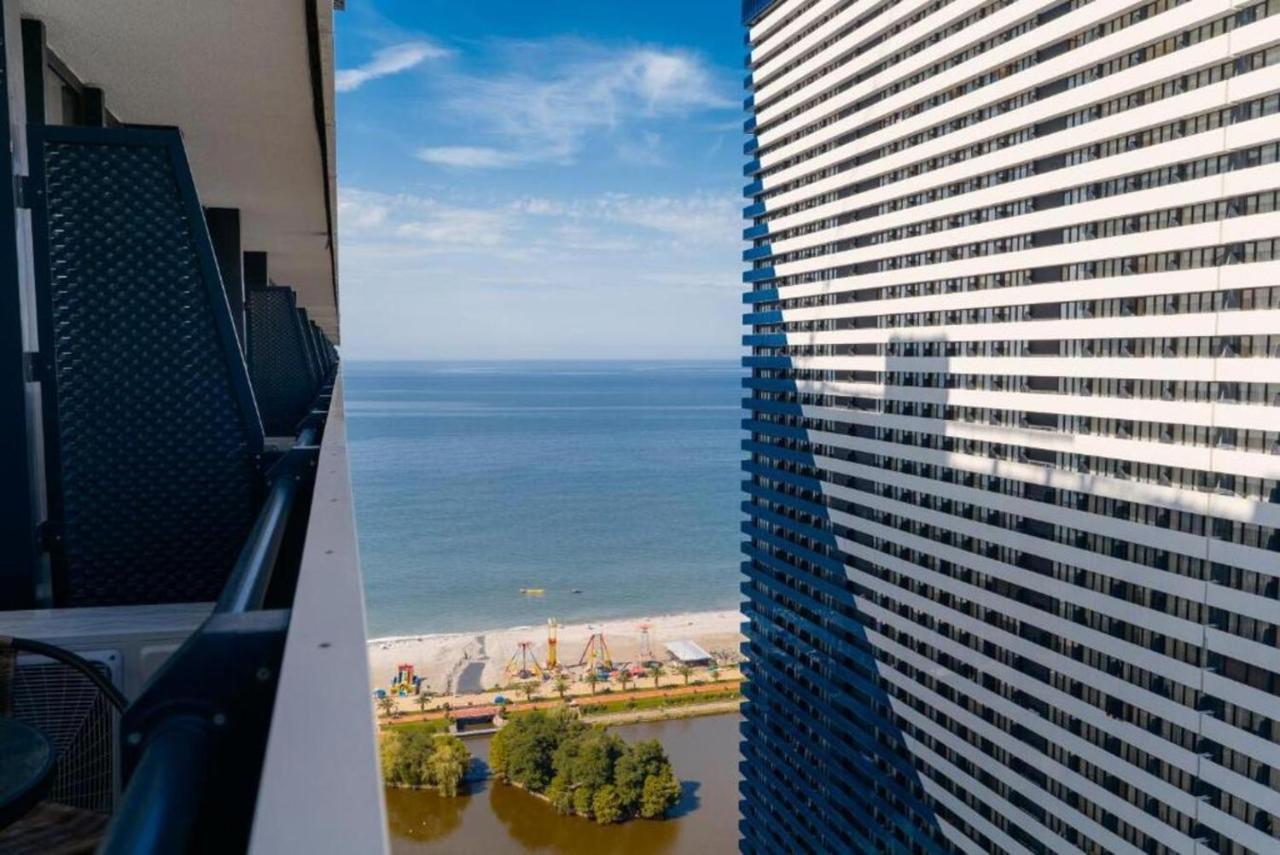 Seaside Resort In New Orbi Twins Batumi Exterior foto